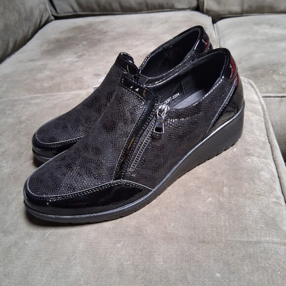 Flexus by Spring Step Concha Black Patent Leather Wedge Shoes New In Box Sz 8.5 - Picture 3 of 10